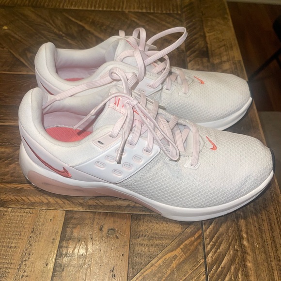 Nike Air Max Bella TR 4 - Picture 3 of 8